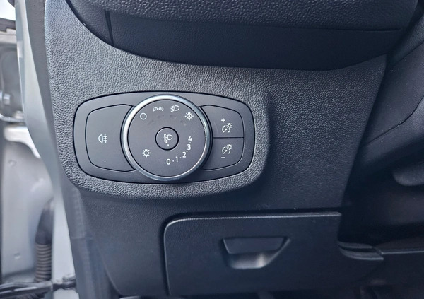 Ford Fiesta cena 42900 przebieg: 91908, rok produkcji 2018 z Kutno małe 596